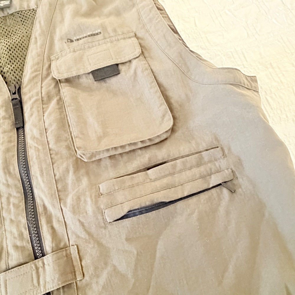 Eddie Bauer Legend Wenatchee Travel Vest XL Green Nylon Utility Fishing Cargo - Picture 3 of 13